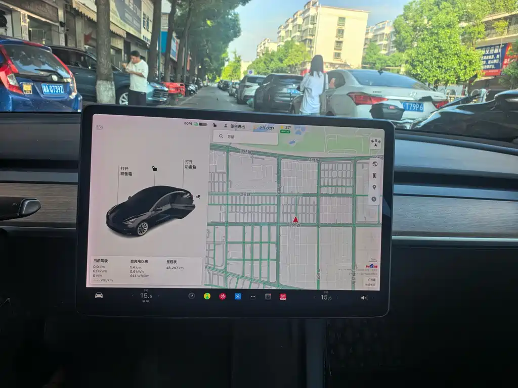 Tesla Model 3 — миниатюра 5