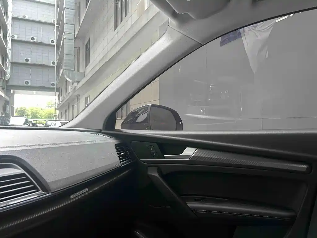 Audi Q5L — миниатюра 12