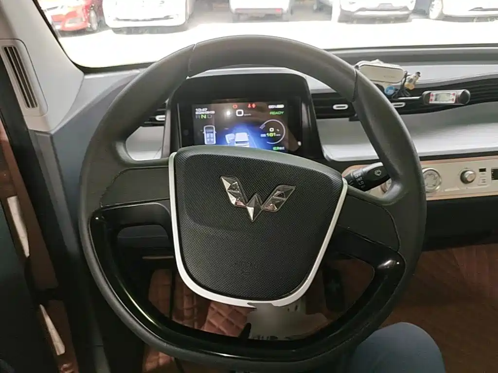 Wuling MINIEV — миниатюра 11