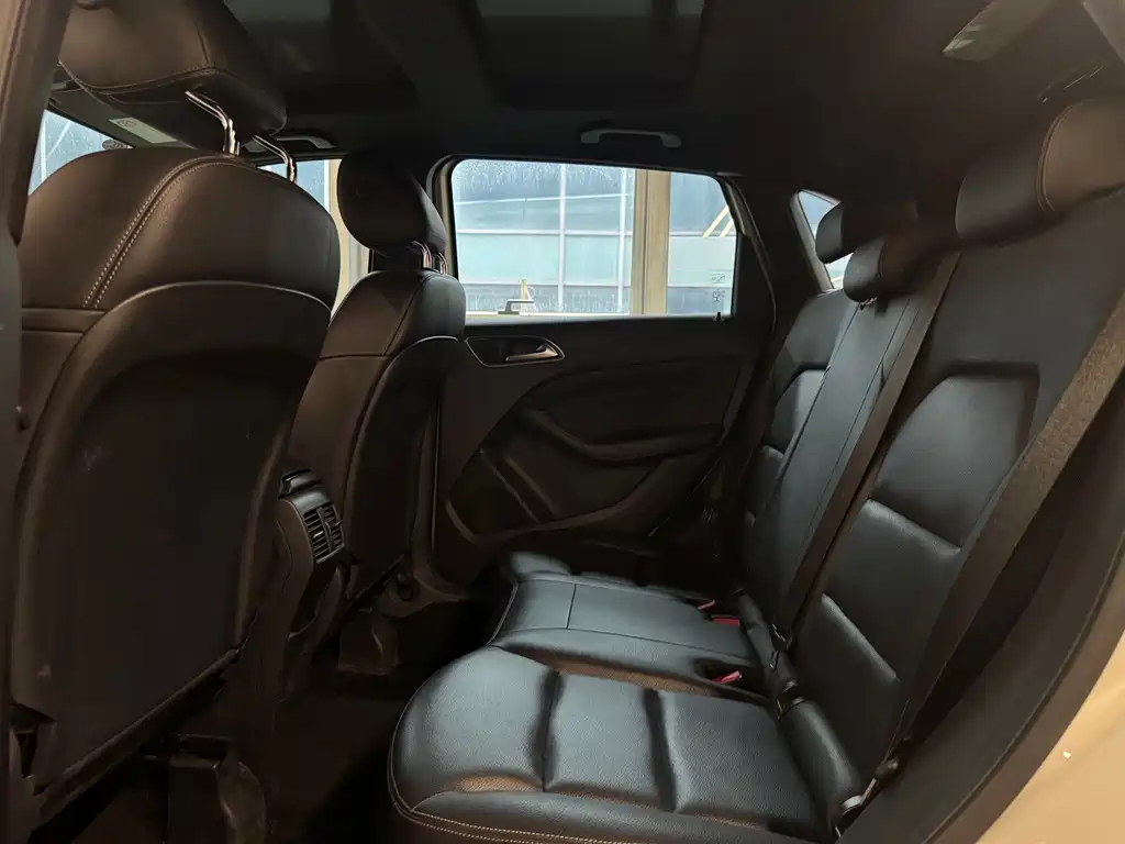Mercedes-Benz B-Class — миниатюра 6