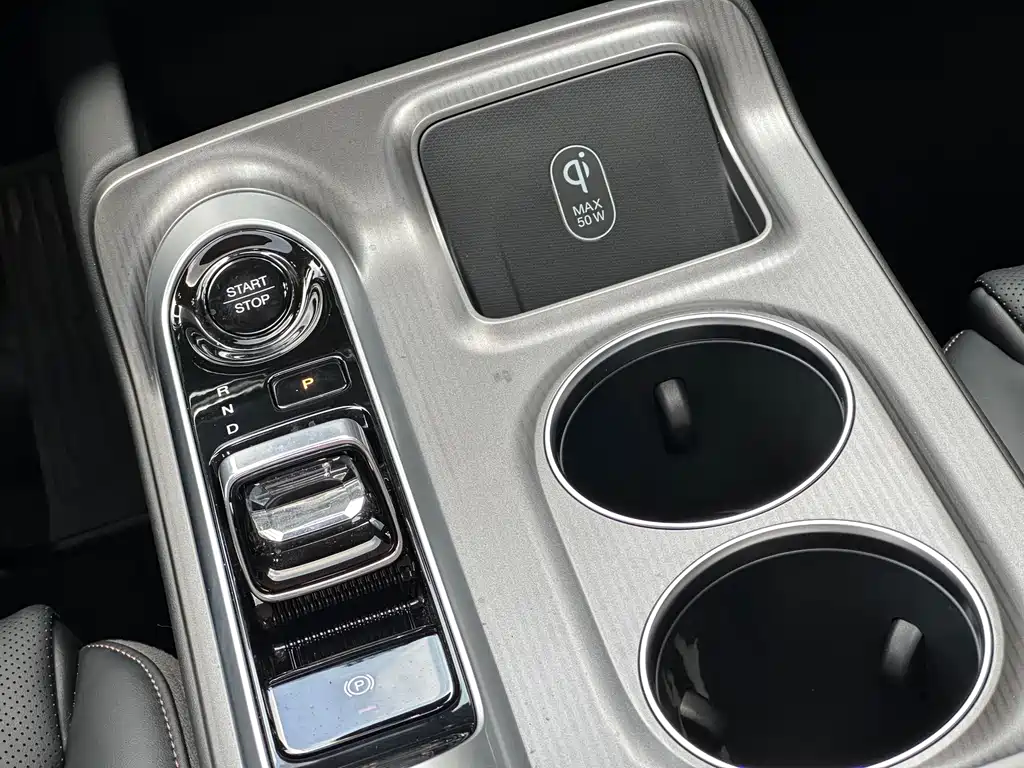 GAC Motor Trumpchi E8 PHEV — миниатюра 13
