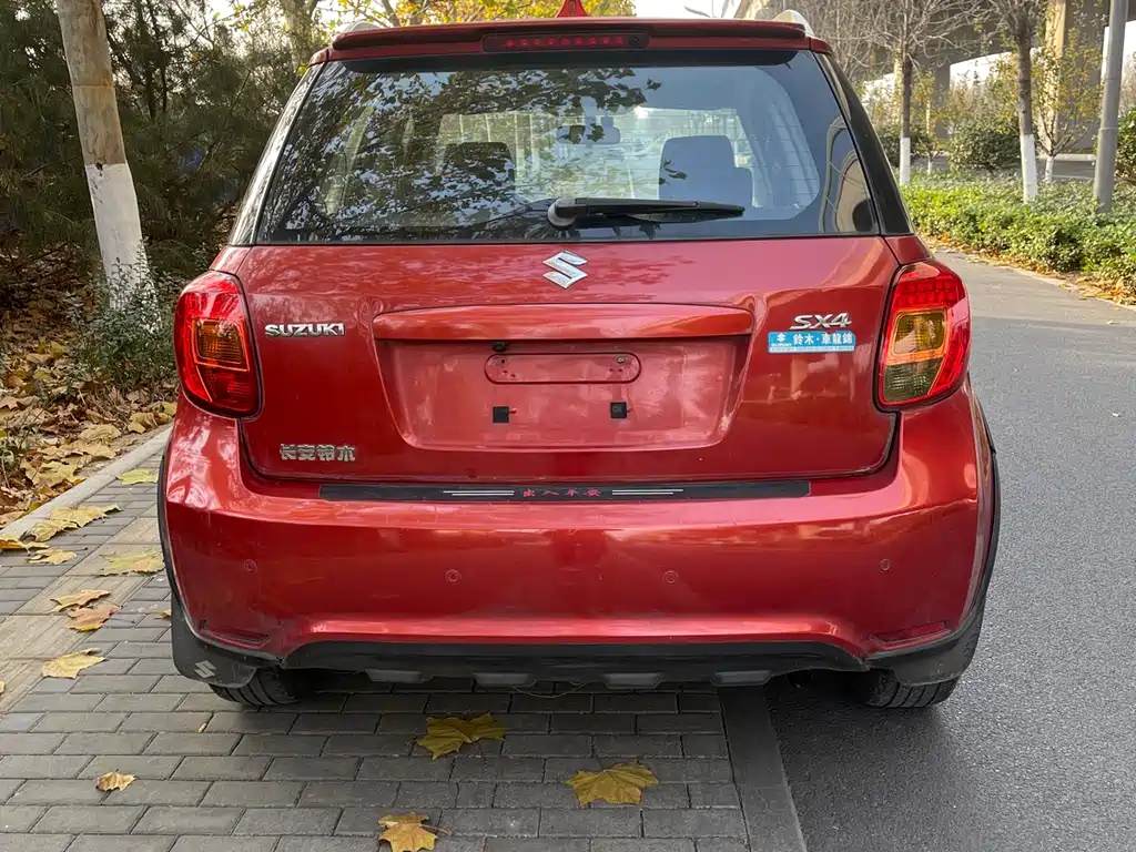 Suzuki SX4 2013 1.6L MT