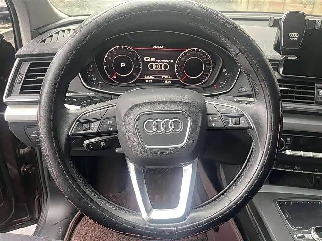 Audi Q5L — миниатюра 11