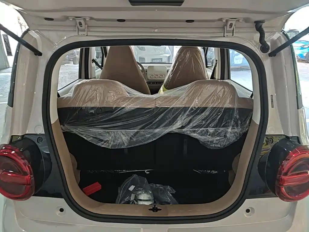 Wuling MINIEV — миниатюра 19
