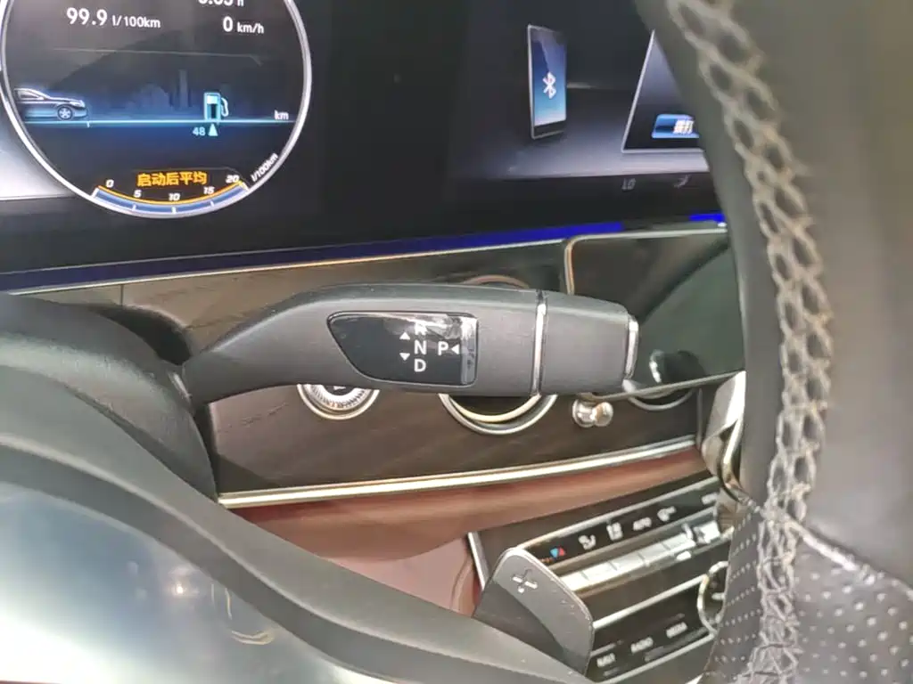 Mercedes-Benz E-Class — миниатюра 14