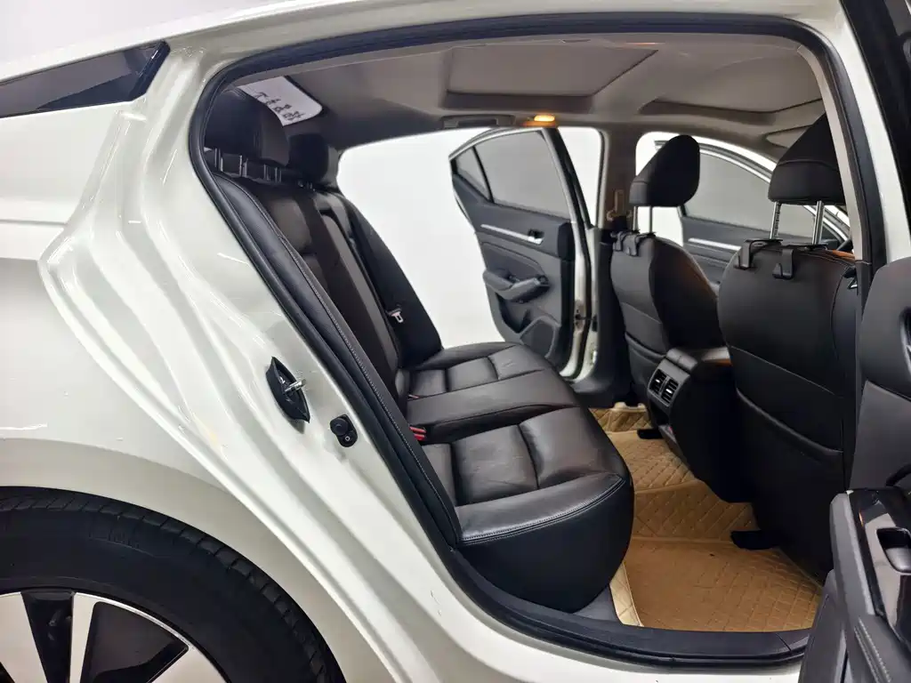 Nissan Teana — миниатюра 16