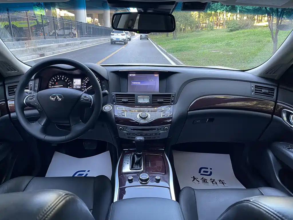 Infiniti Q70 — миниатюра 4