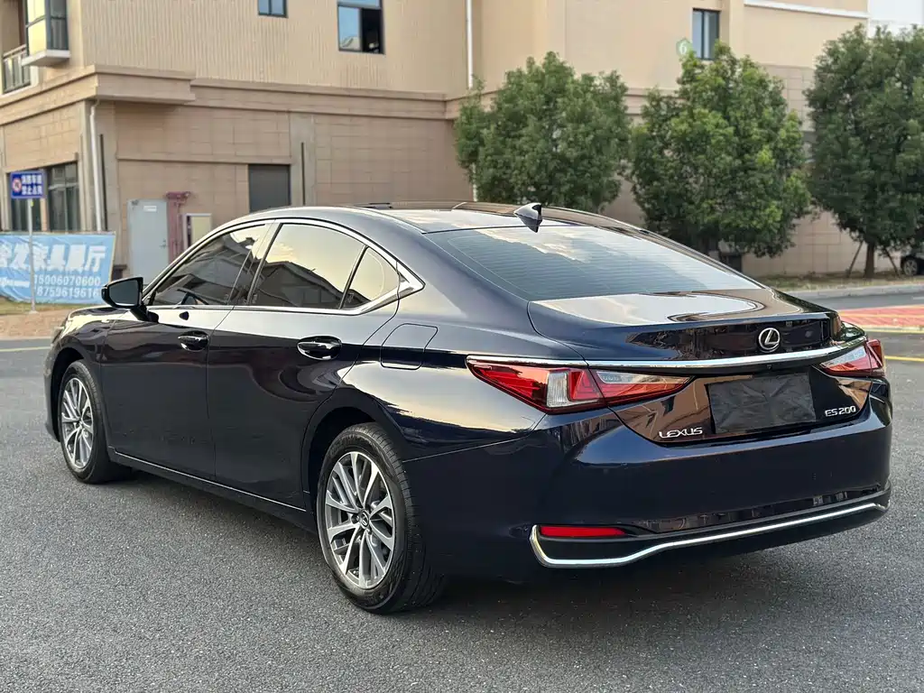 Lexus ES — миниатюра 4
