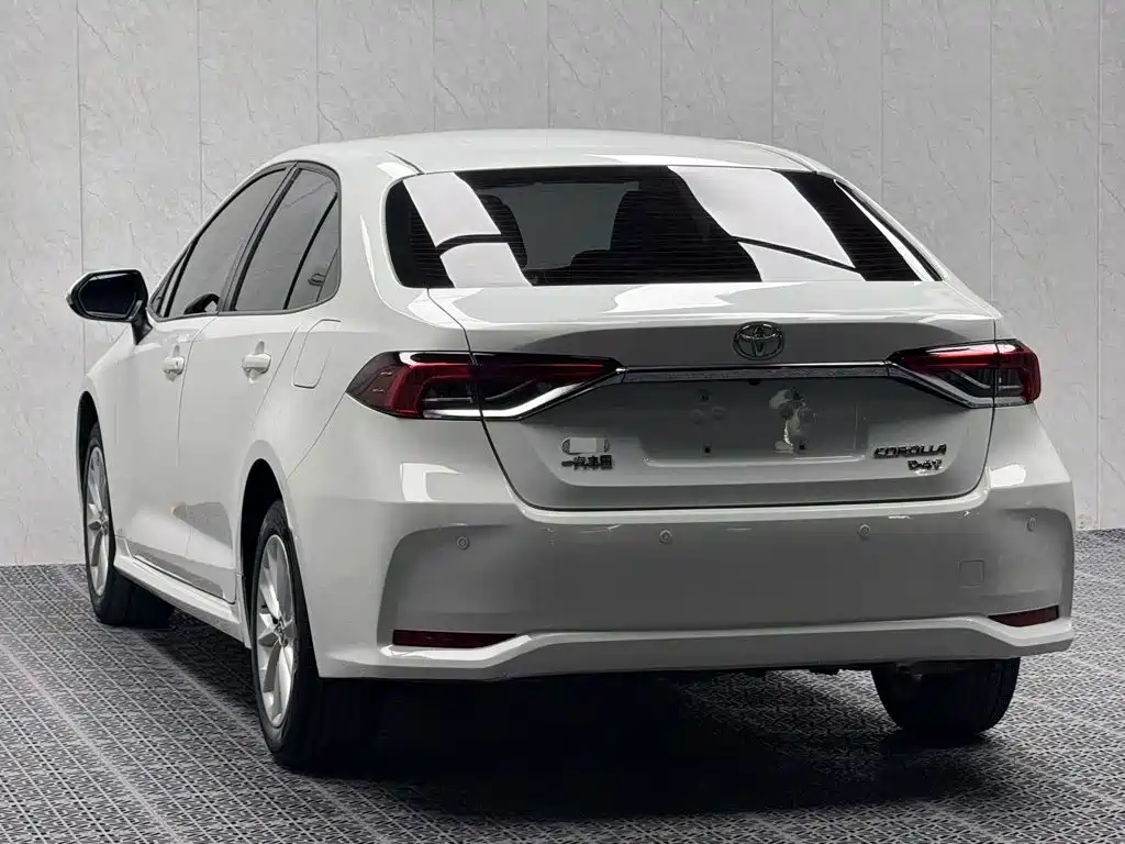 Toyota Corolla 2022 — фото 7