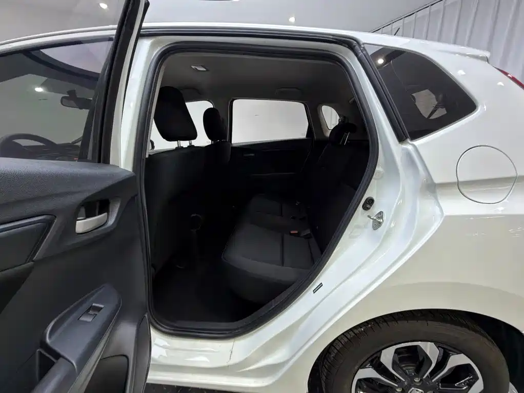 Honda Fit — миниатюра 9