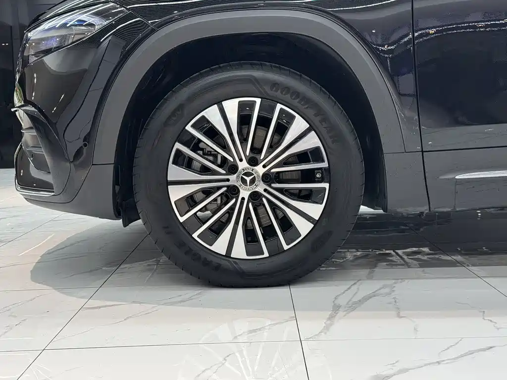 Mercedes-Benz EQB — миниатюра 7