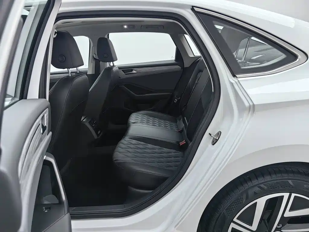 Volkswagen Sagitar — миниатюра 15