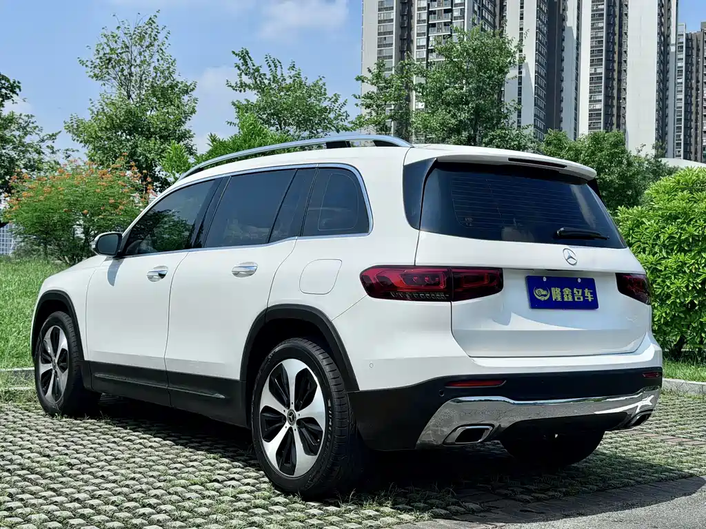 Mercedes-Benz GLB — миниатюра 21