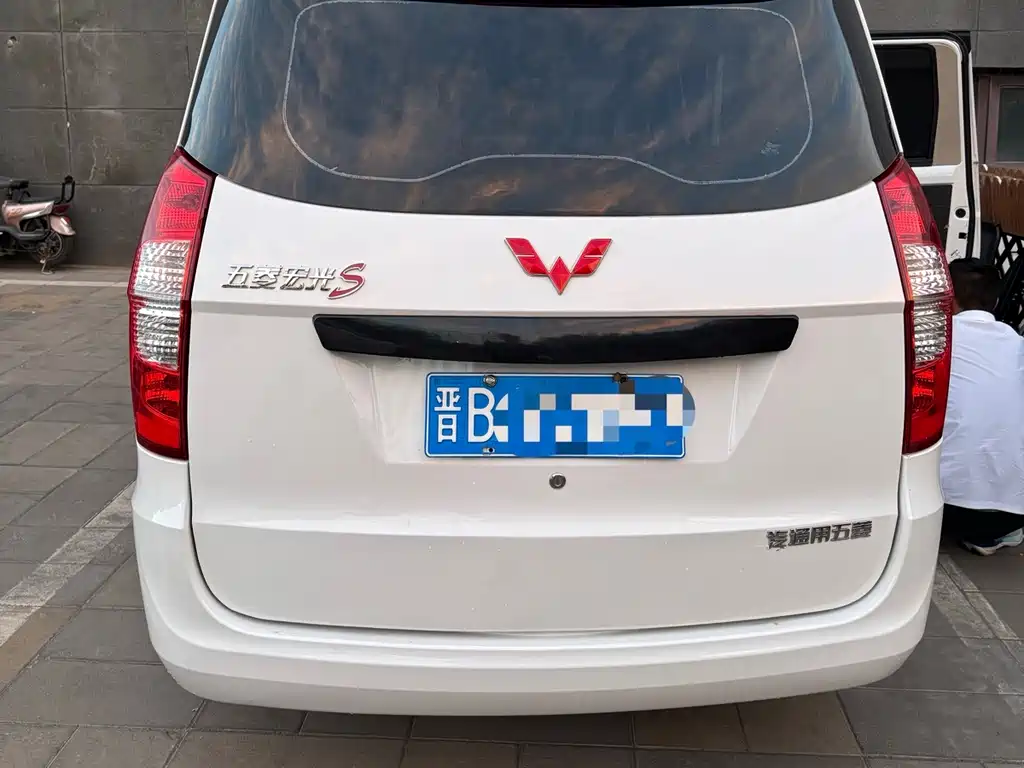 Wuling Hongguang — миниатюра 7