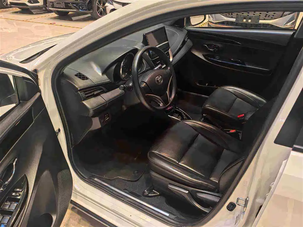 TOYOTA YARIS L ZHIXUAN
