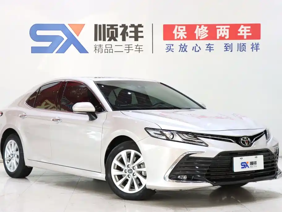Toyota Camry — миниатюра 3