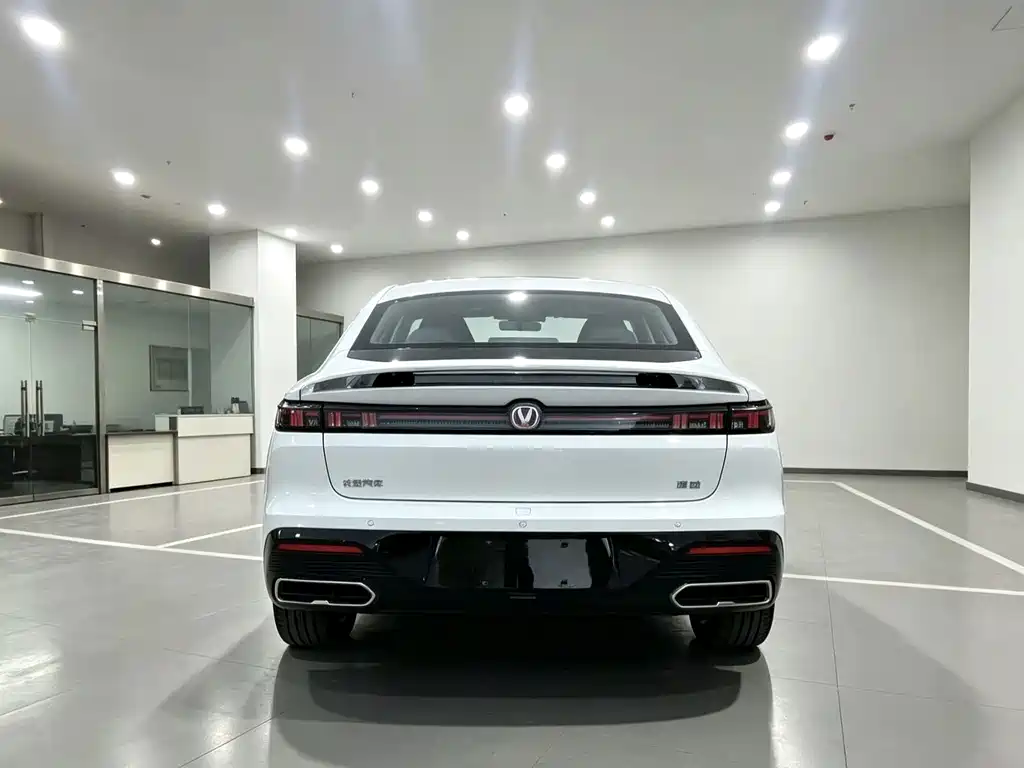 Changan Eado — миниатюра 8