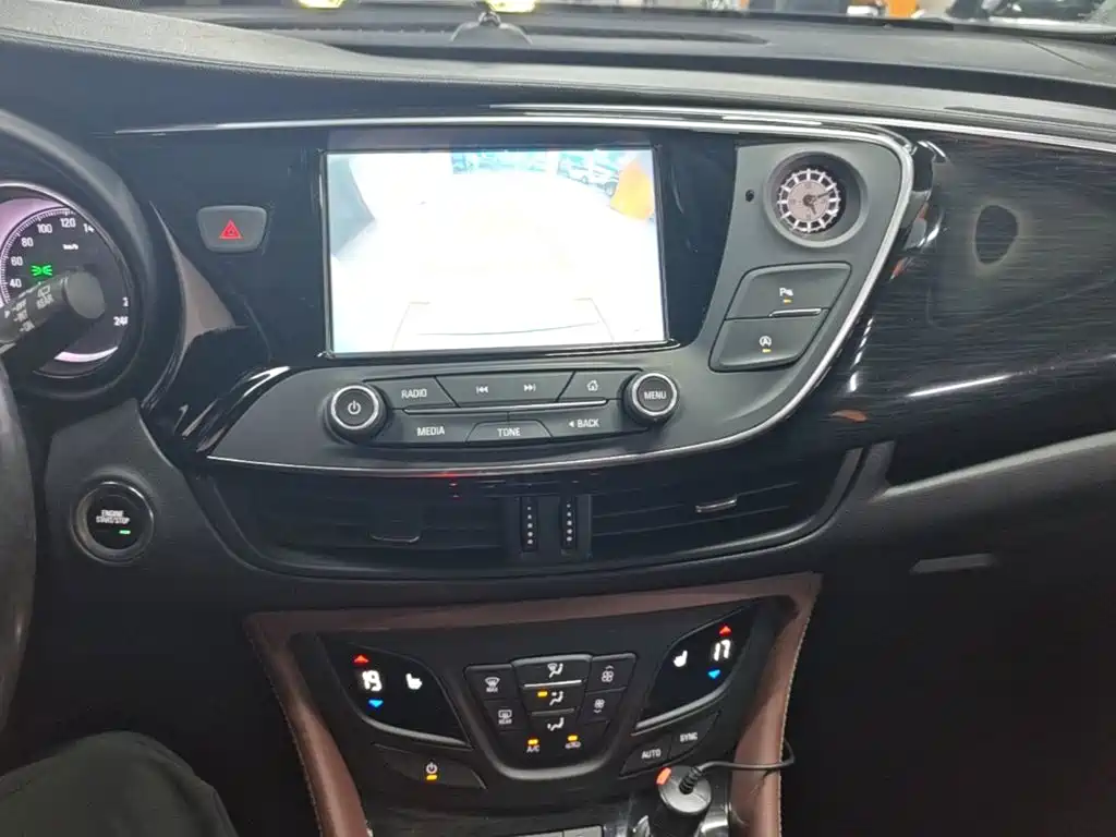 Buick Envision Plus — миниатюра 13