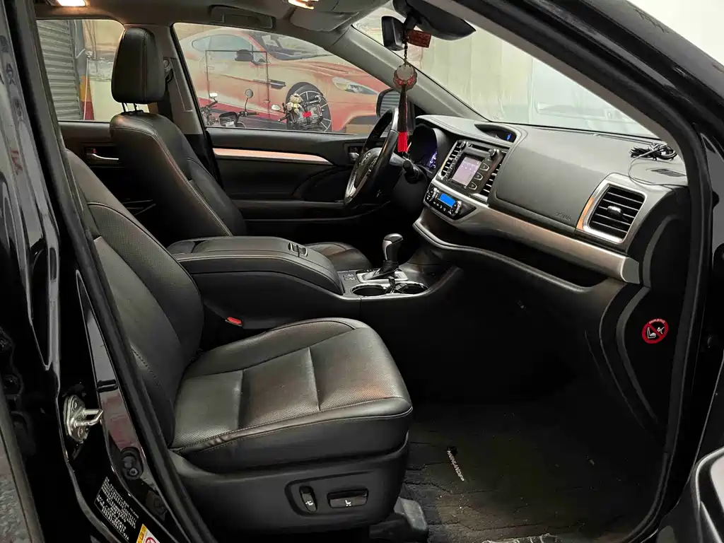 Toyota Highlander — миниатюра 12