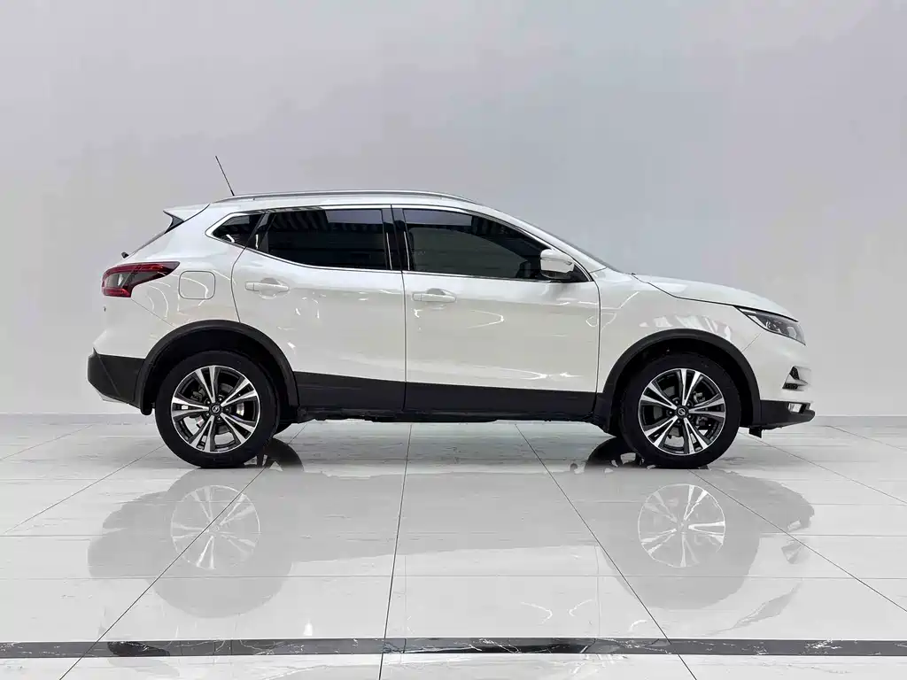Nissan Qashqai — миниатюра 5