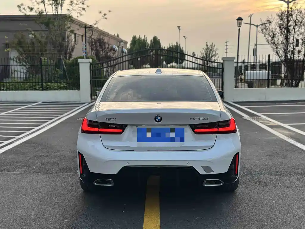 BMW 3 Series — миниатюра 8