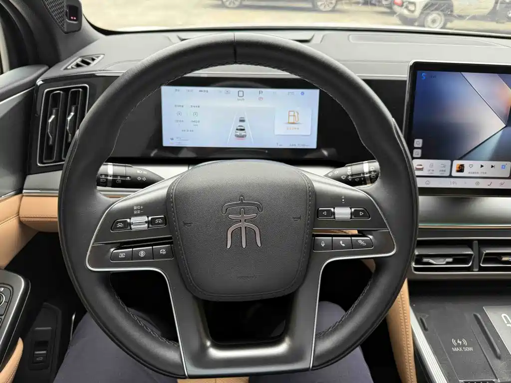 BYD L DM-i — миниатюра 10
