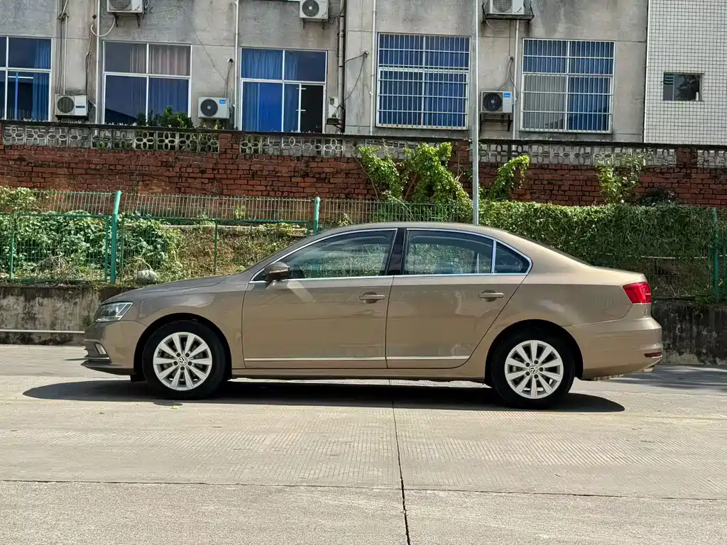 Volkswagen Sagitar — миниатюра 2