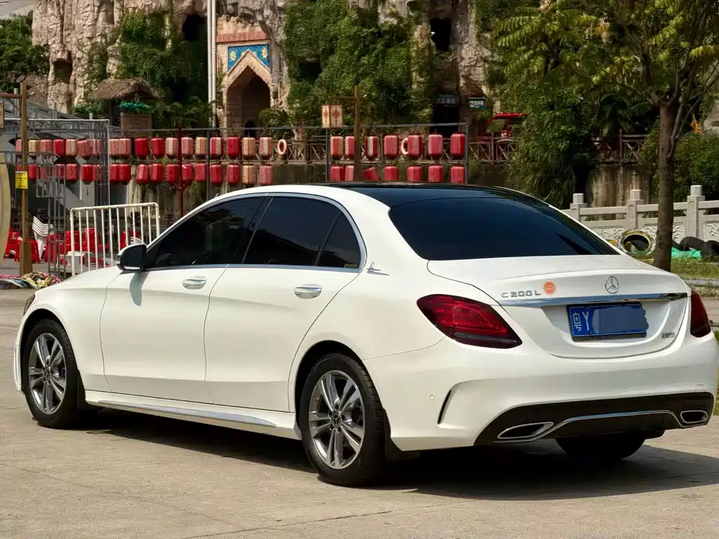 Mercedes-Benz C-Class — миниатюра 6