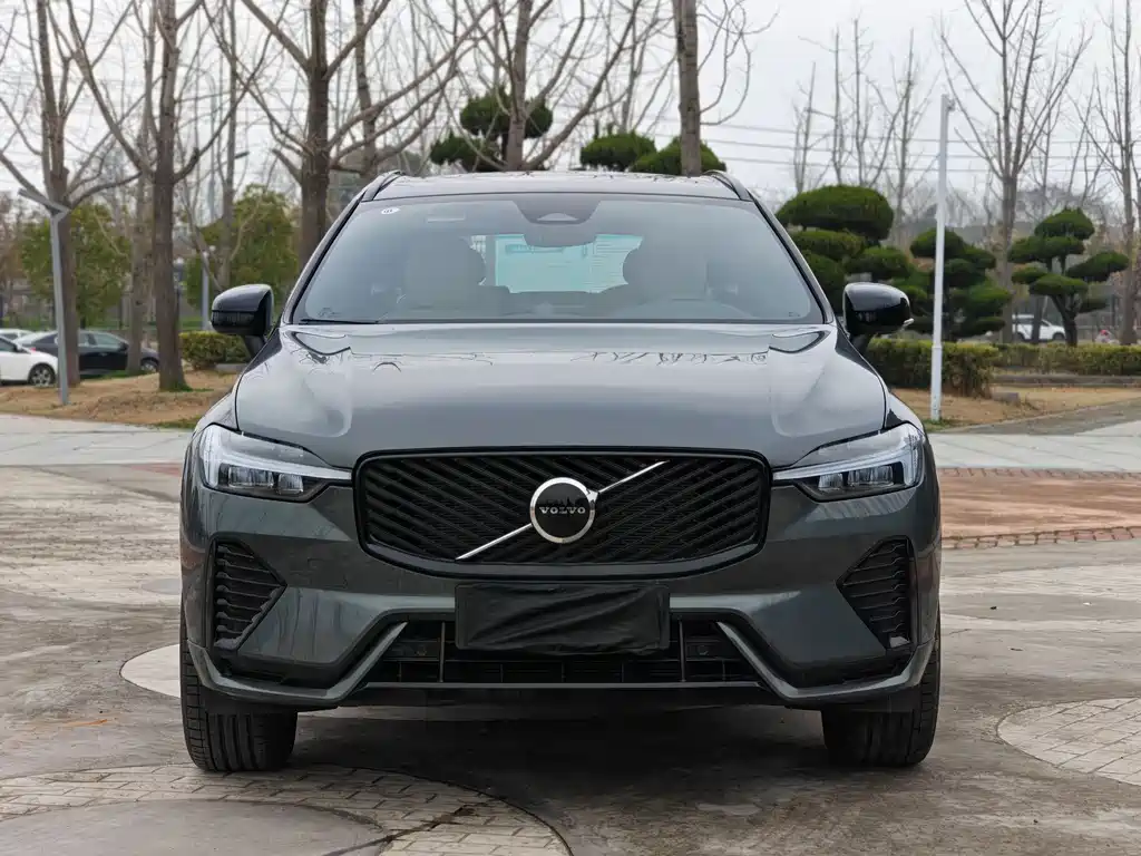 Volvo XC60 2026 B5 Sport