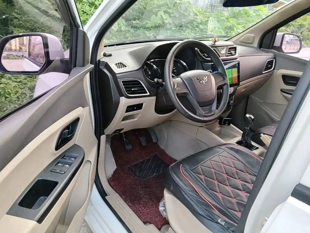 Wuling Hongguang — миниатюра 19