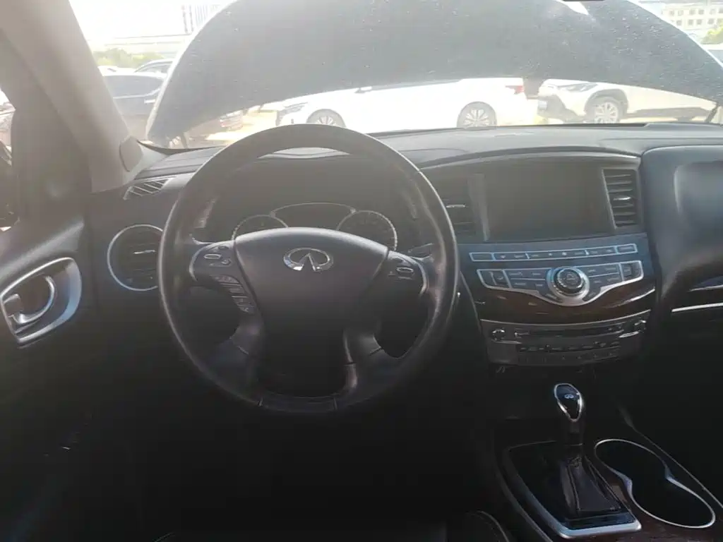 Infiniti QX60 (Import) — миниатюра 3