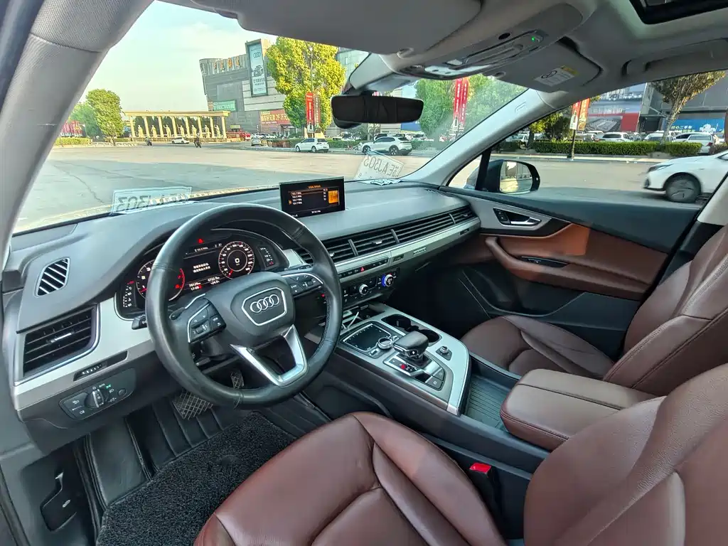 Audi Q7 — миниатюра 15