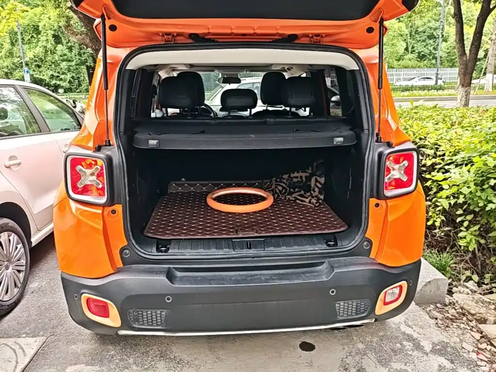Jeep Renegade — миниатюра 19