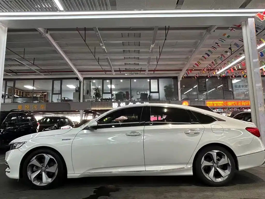 Honda Accord — миниатюра 4