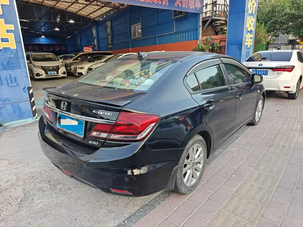 Honda Civic — миниатюра 6