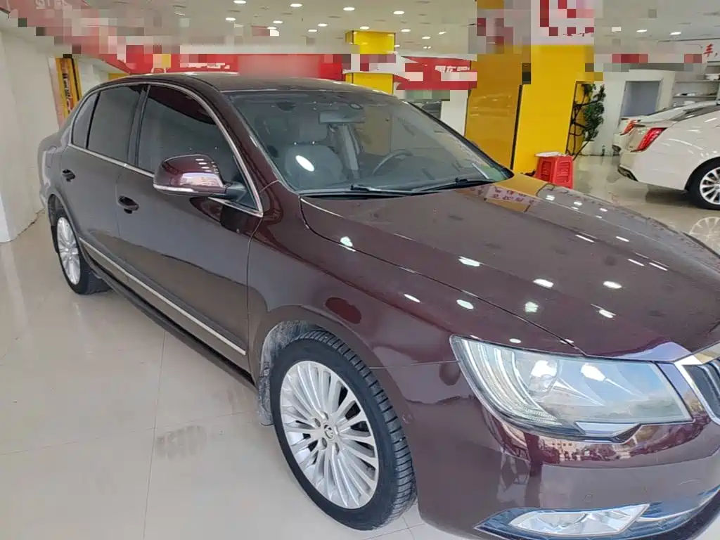 Skoda Superb — миниатюра 4