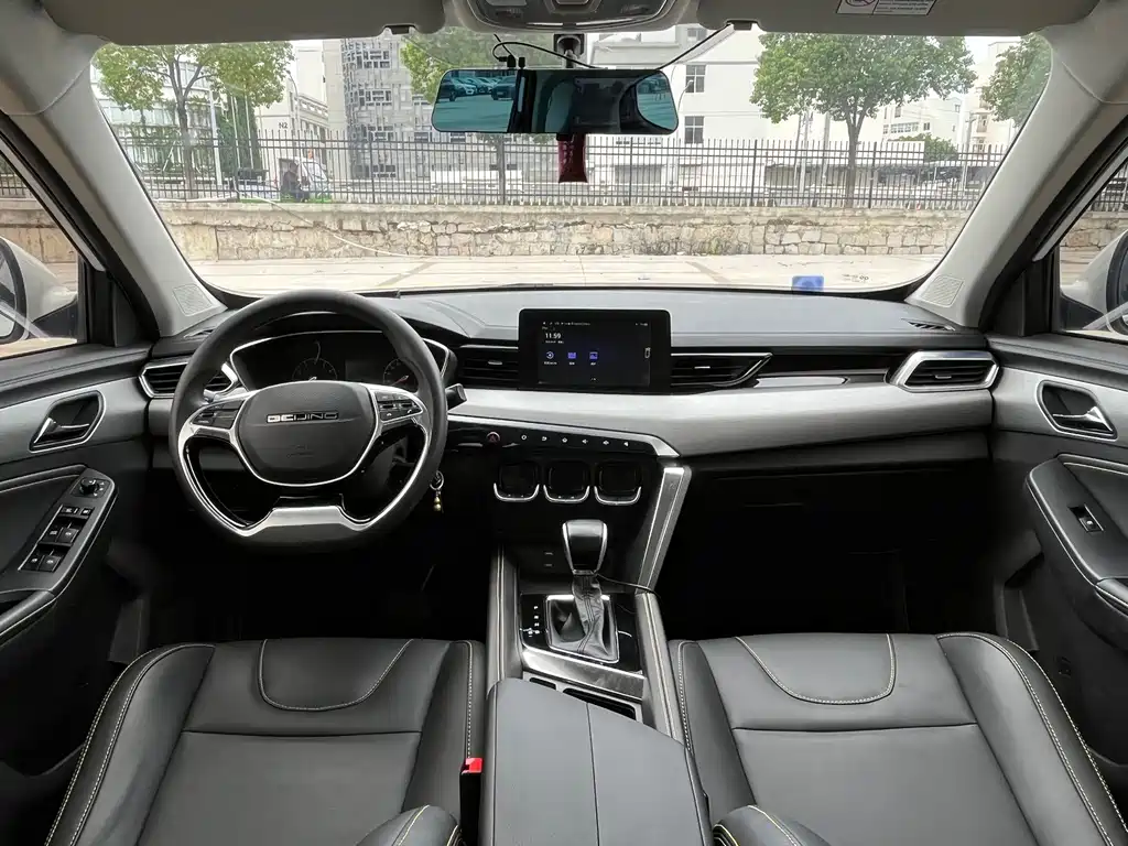 BAIC X3 — миниатюра 8