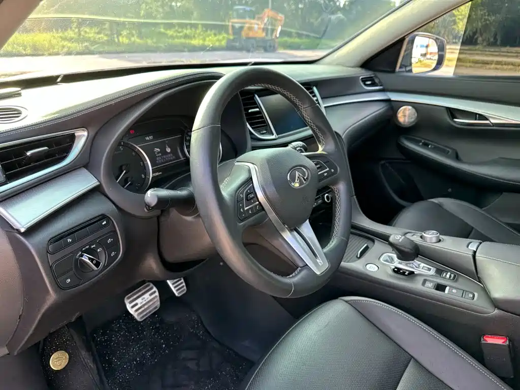 Infiniti QX50 — миниатюра 13