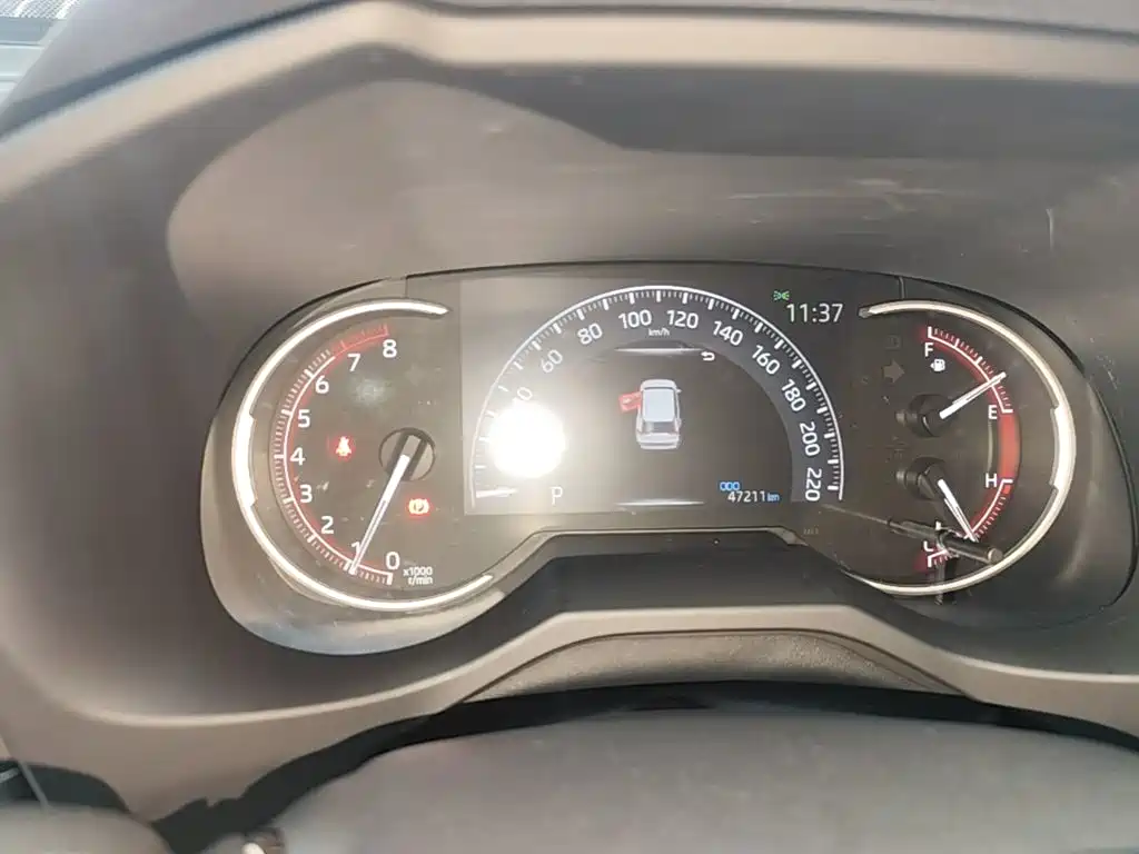 Toyota RAV4 — миниатюра 12