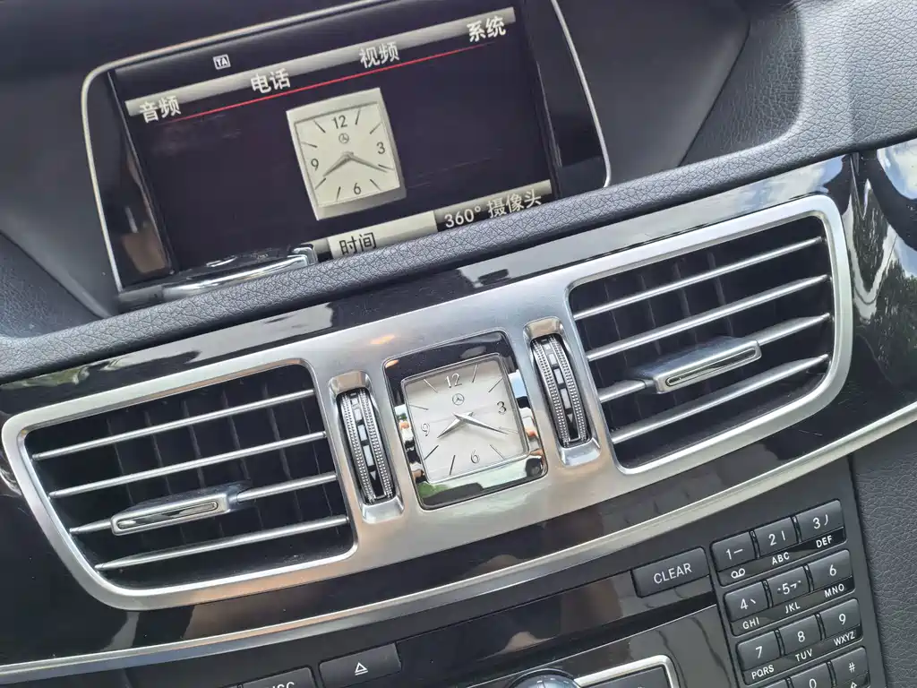 Mercedes-Benz E-Class — миниатюра 21