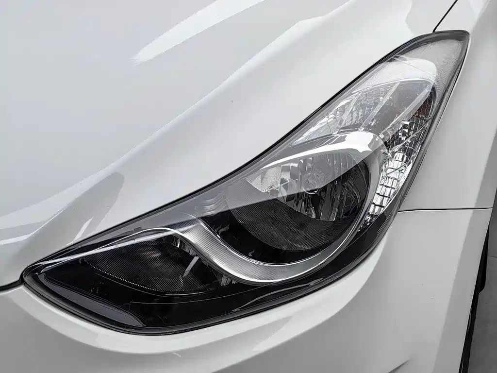 Hyundai Elantra Langdong — миниатюра 7