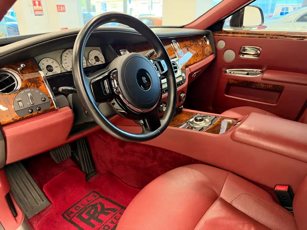 Rolls-Royce Ghost — миниатюра 5