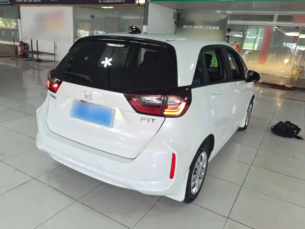 Honda Fit — миниатюра 7