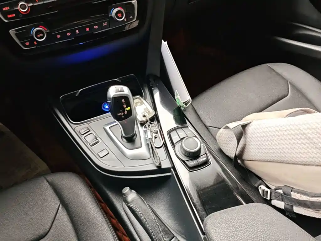 BMW 3 Series — миниатюра 14