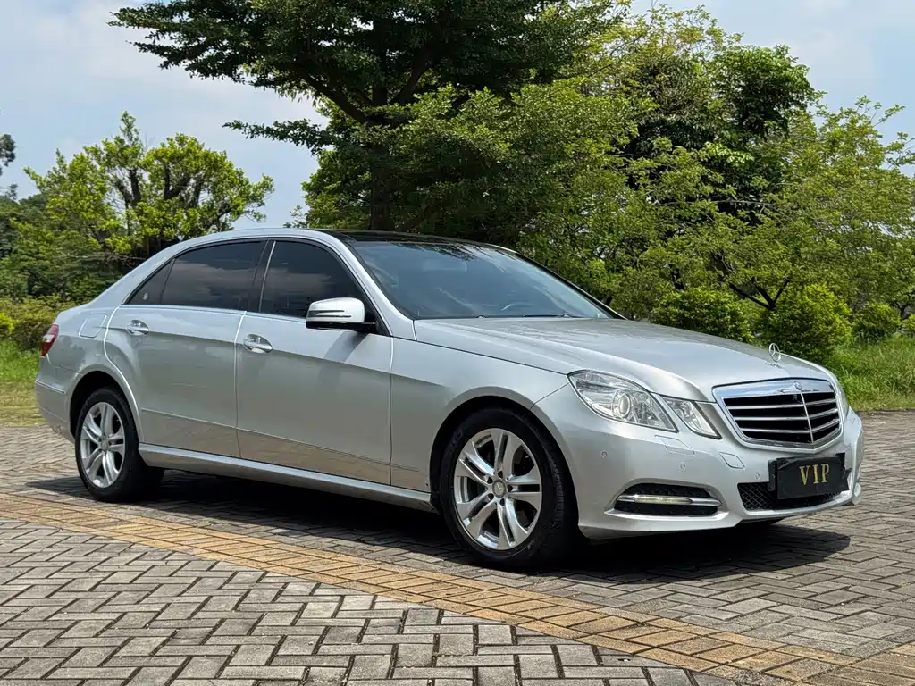 Mercedes-Benz E-Class — миниатюра 3