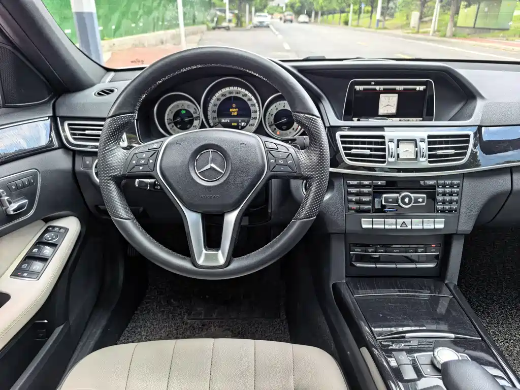 Mercedes-Benz E-Class — миниатюра 14