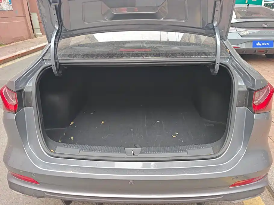 Roewe i5 — миниатюра 4