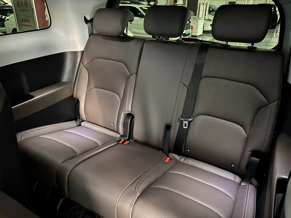 Wuling Xingguang 730 New Energy — миниатюра 13