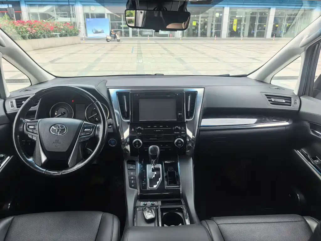 Toyota Vellfire — фотографии объявления, Фото 13