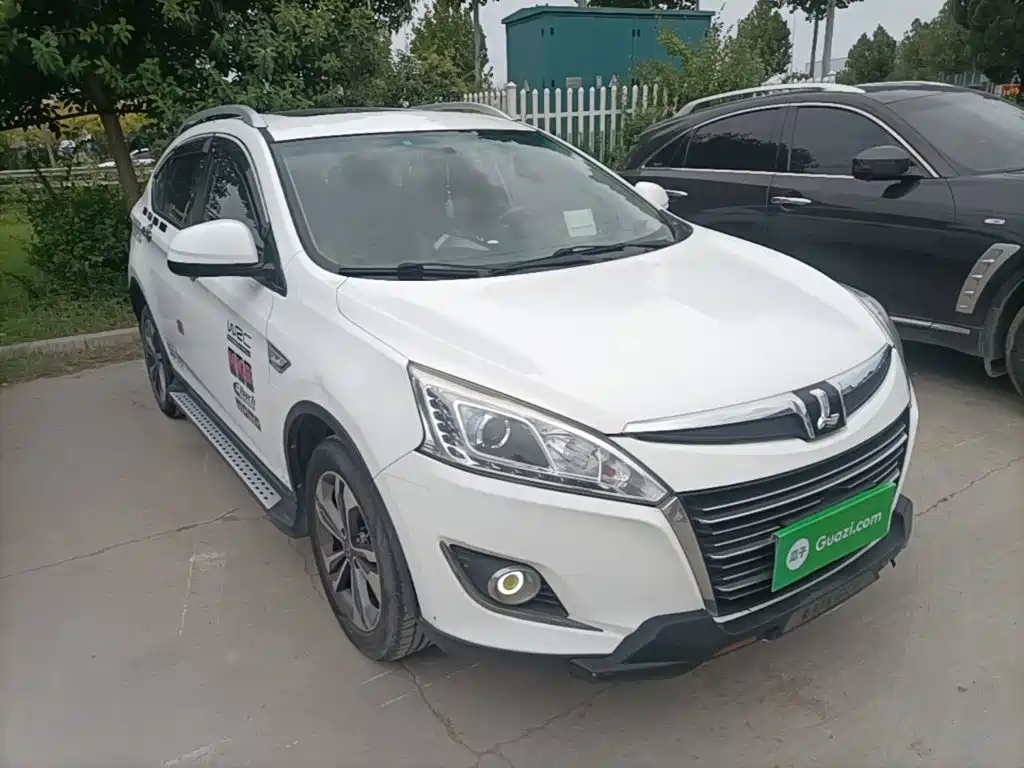 Luxgen U6 — миниатюра 22